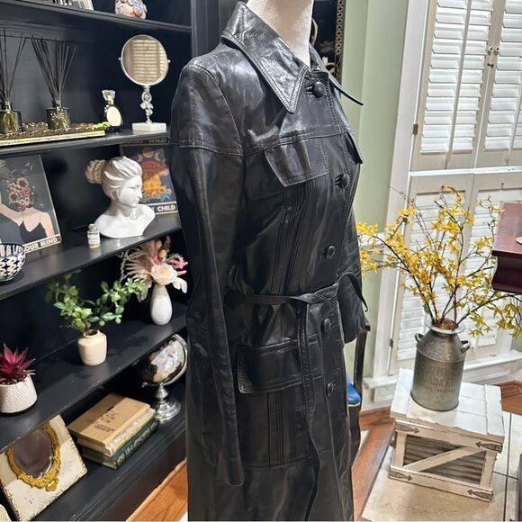 Berry’s on Main Columbia SC Boutique Vintage Leather Trench Coat - Picture 5 of 14